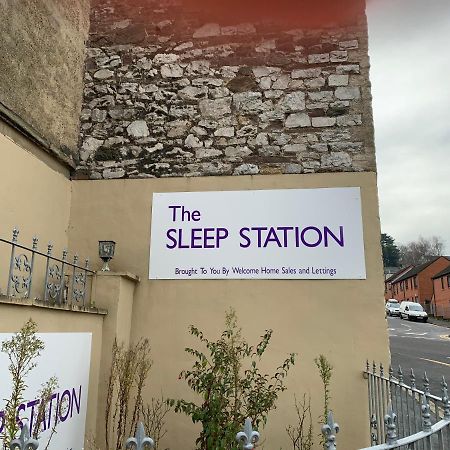 Hotel The Sleep Station Newport Exterior foto